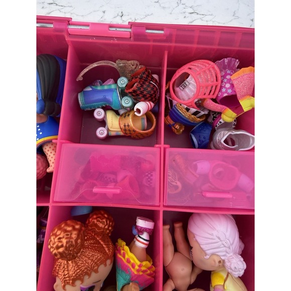 LOL Surprise Doll Lot 32 Dolls 2016-2018 w Case Accessories Big Sisters - Picture 9 of 13